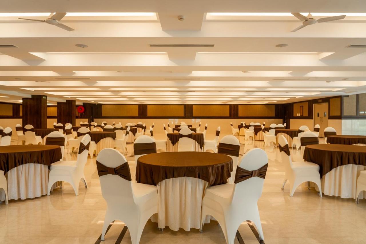 The King'S Meadows Golhalli Exterior foto