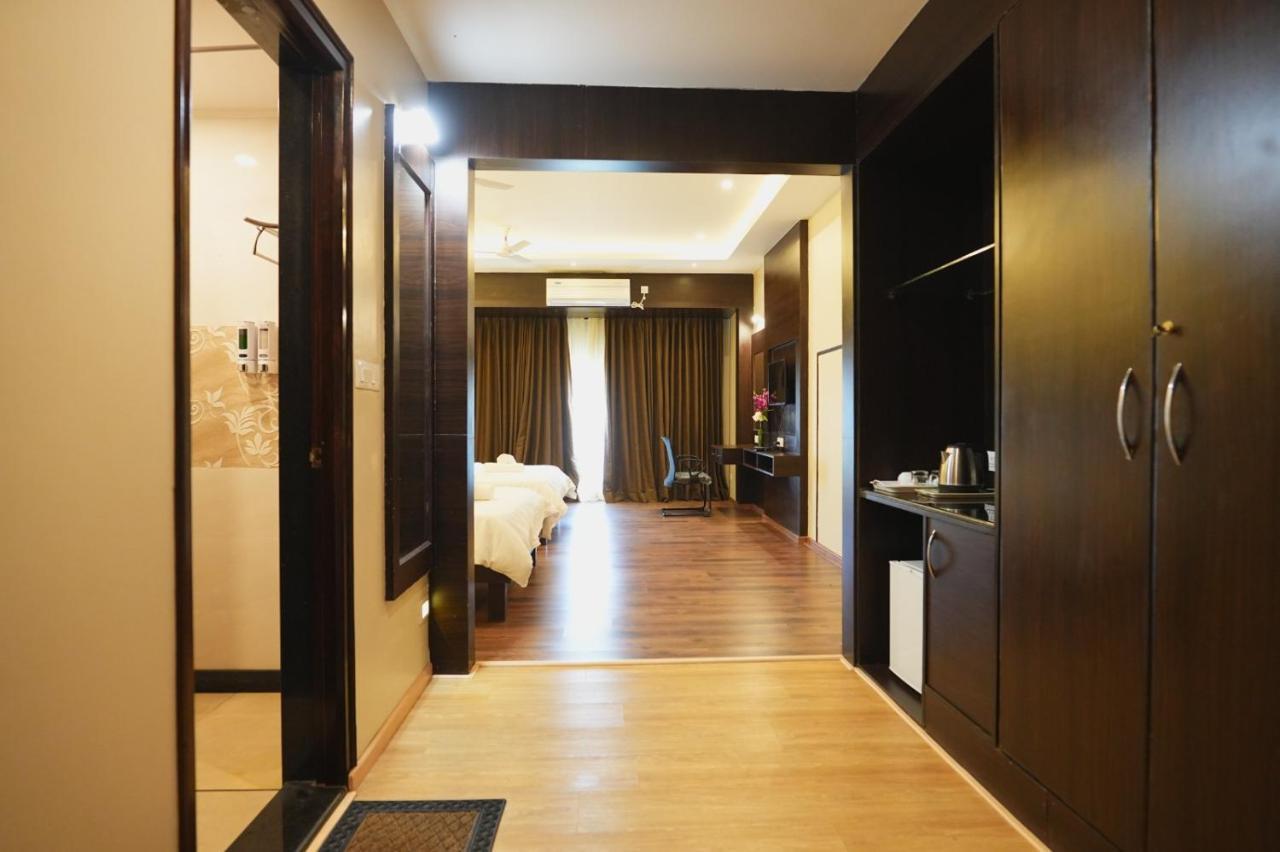The King'S Meadows Golhalli Exterior foto