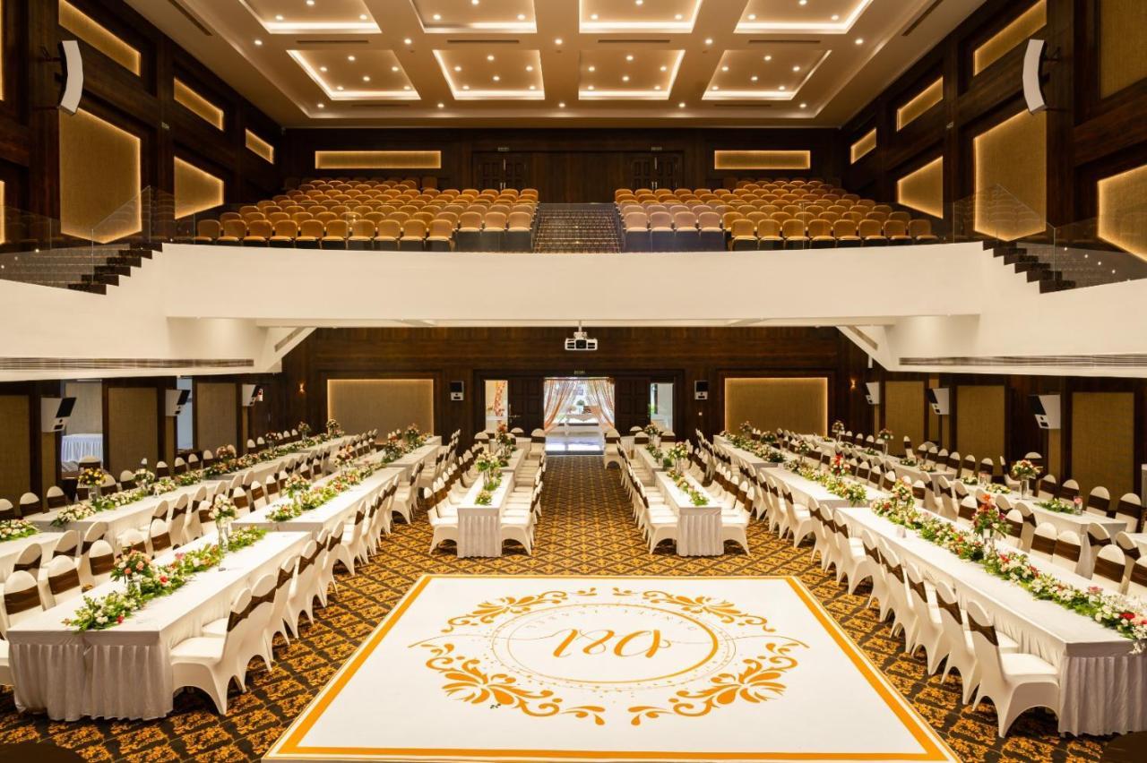 The King'S Meadows Golhalli Exterior foto