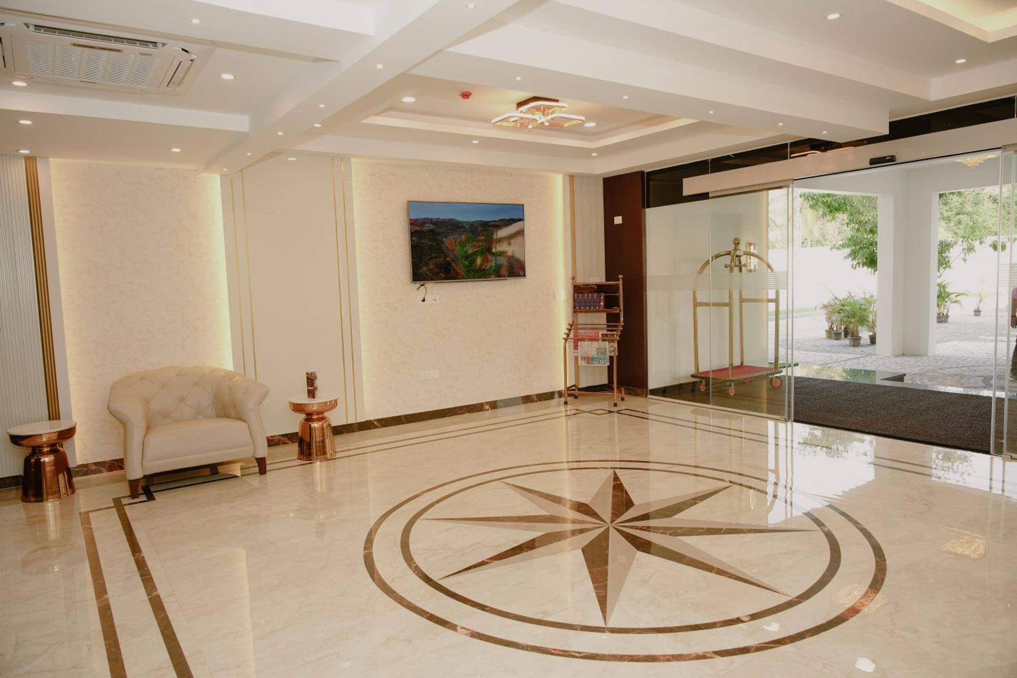 The King'S Meadows Golhalli Exterior foto