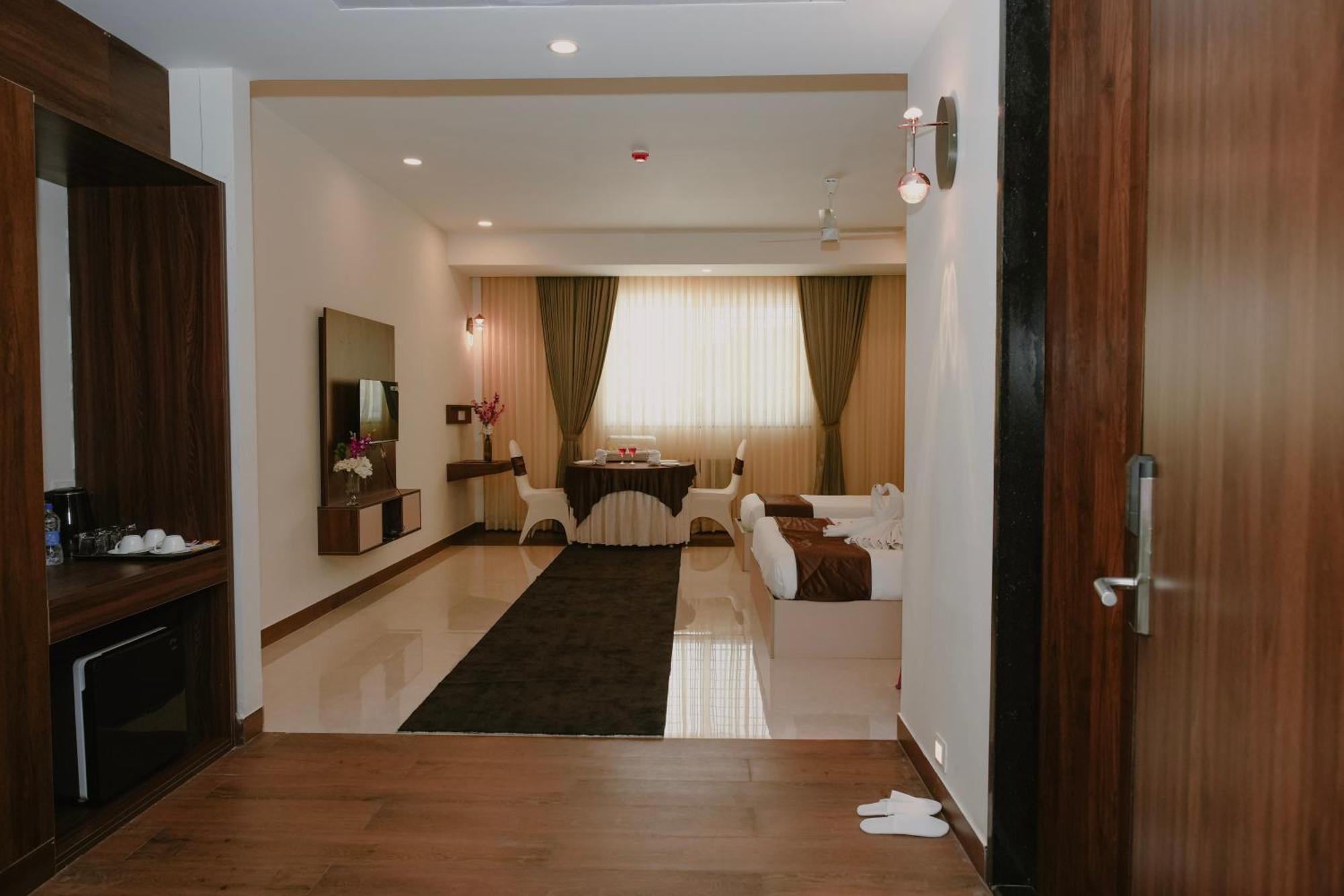 The King'S Meadows Golhalli Exterior foto