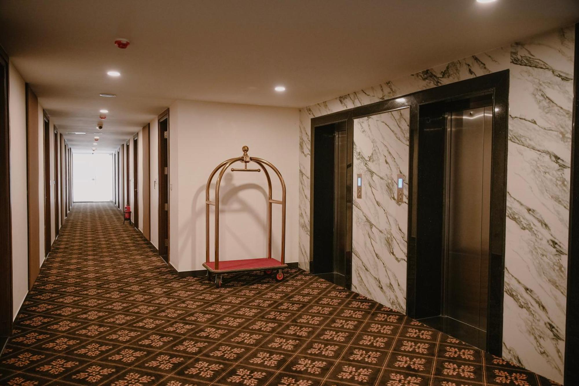 The King'S Meadows Golhalli Exterior foto