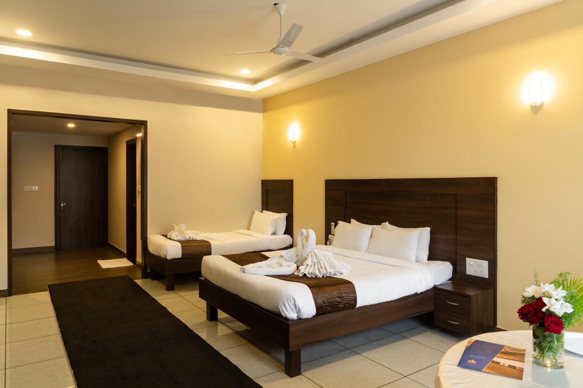 The King'S Meadows Golhalli Exterior foto
