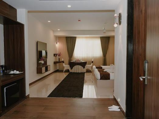 The King'S Meadows Golhalli Exterior foto